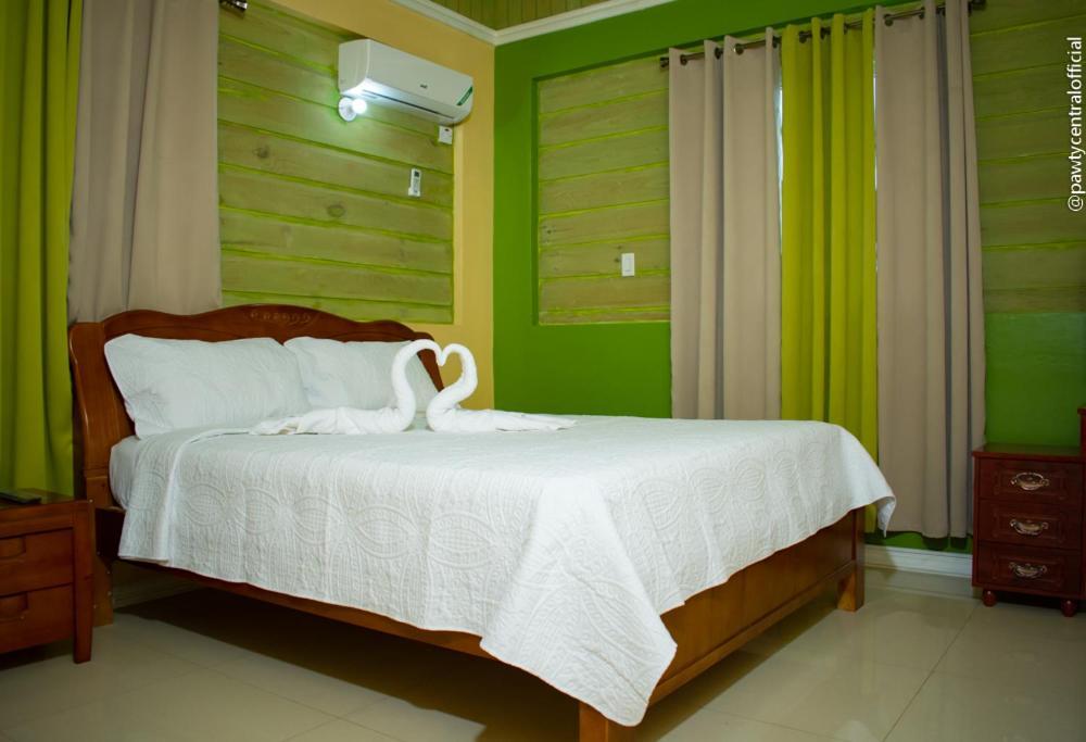 Ivs Bed And Breakfast Kingston Bagian luar foto